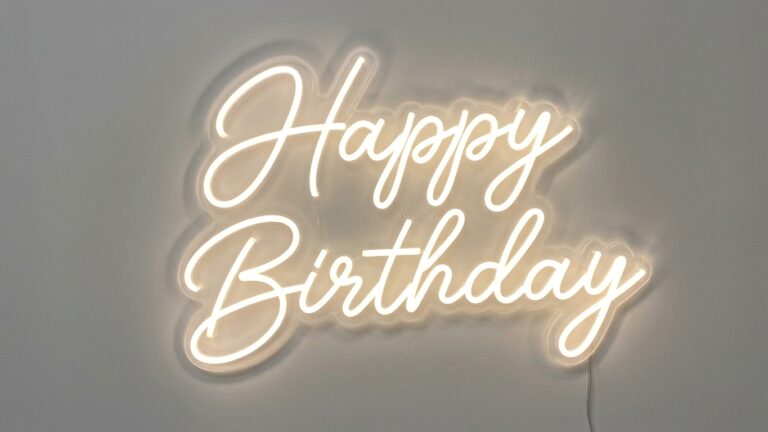 happy-birthday-scritta LED